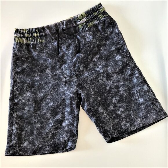 NEW 7 FOR ALL MANKIND CAMO BOARD SHORTS - Picture 2 of 8